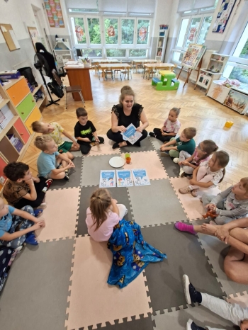 inbound7542340685454068306