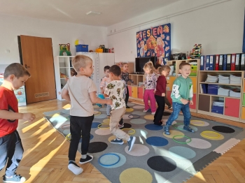 inbound107781643266341334