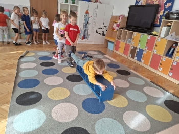 inbound6456338090663906594