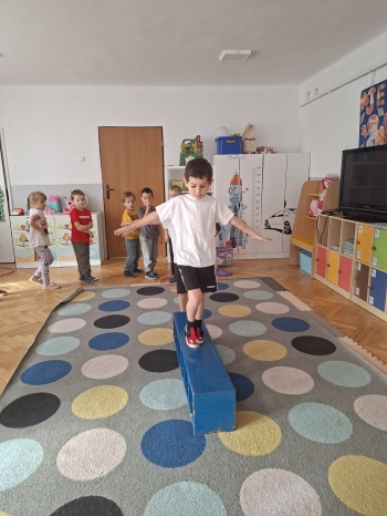 inbound6770057992294265041