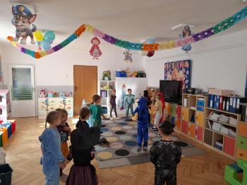 inbound8699850510676715373