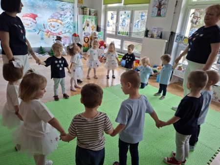 BABCIA I DZIADEK W KRAINIE BAJEK- WITAMY NASZYCH GOŚCI !